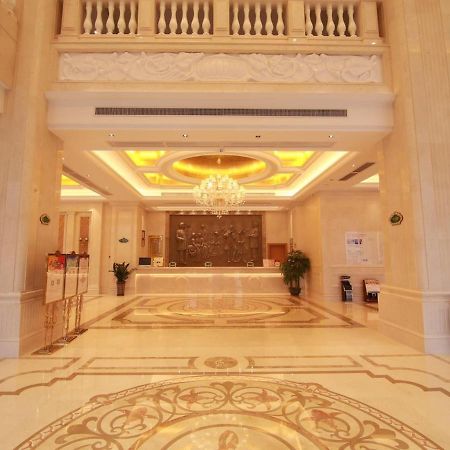 Vienna Hotel Foshan Airport Exterior photo